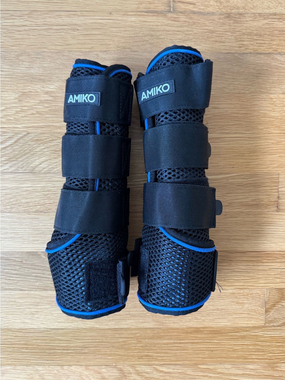 AMIKO Cooling Compression Boots